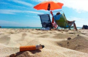 Miami Beach prohíbe fumar en la playa desde el 1 de enero, con una excepción