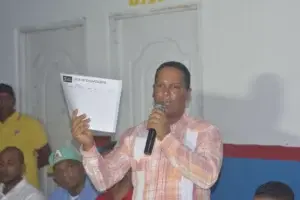 Más de 200 dirigentes del PLD en Hato del Yaque renuncian junto a Director Distrital