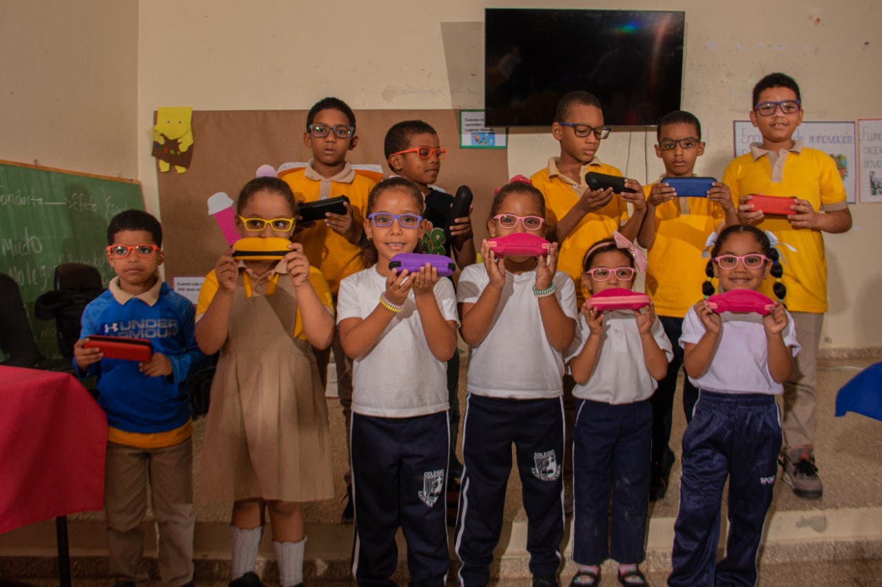 INABIE inició entrega de 446 lentes oftálmicos a escolares
