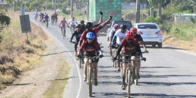 Realizan Ruta Ciclística en Guerra por la preservación de los Humedales