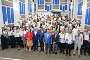 INFOTEP, MAPRE y Liga Municipal Dominicana entregan certificados a 106 alcaldes y directores