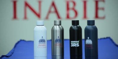 INABIE reducirá uso de 80,000 botellas plásticas anuales para disminuir su huella ambiental