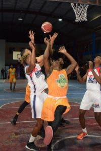 EBA y Pantoja triunfan en la apertura  XI Torneo Baloncesto Superior Los Alcarrizos