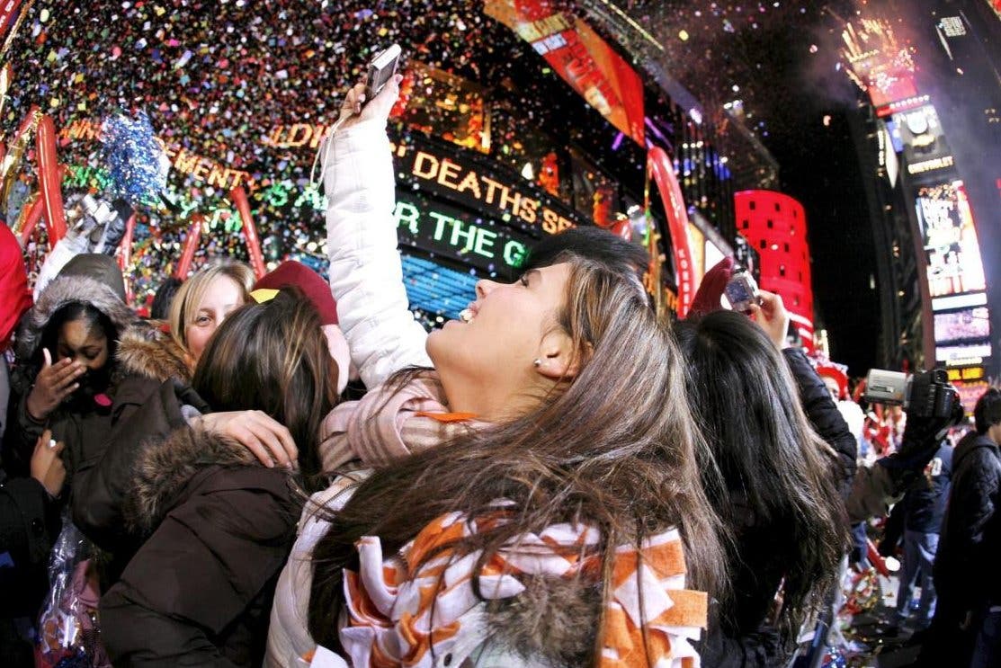 La Nochevieja en Times Square vuelve a la normalidad tras 2 años de covid-19