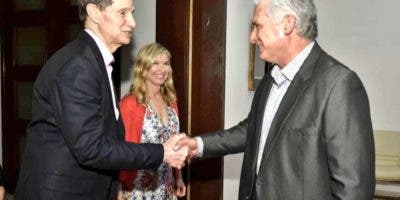 Díaz-Canel habla sobre embargo a Cuba con senador de EEUU