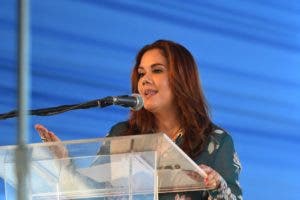 Karina Aristy toma las riendas del PLR y se compromete a seguir con legado de su padre