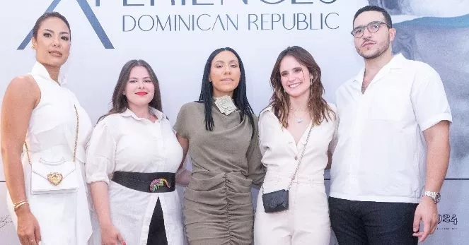 Bianna Candelario, Loren Cabrero, Xio De Los Santos, Violeta Rodríguez y José C. Lagares.