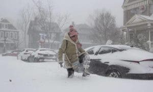 Unos 50 muertos por la tormenta invernal que congeló a EE.UU en Navidad