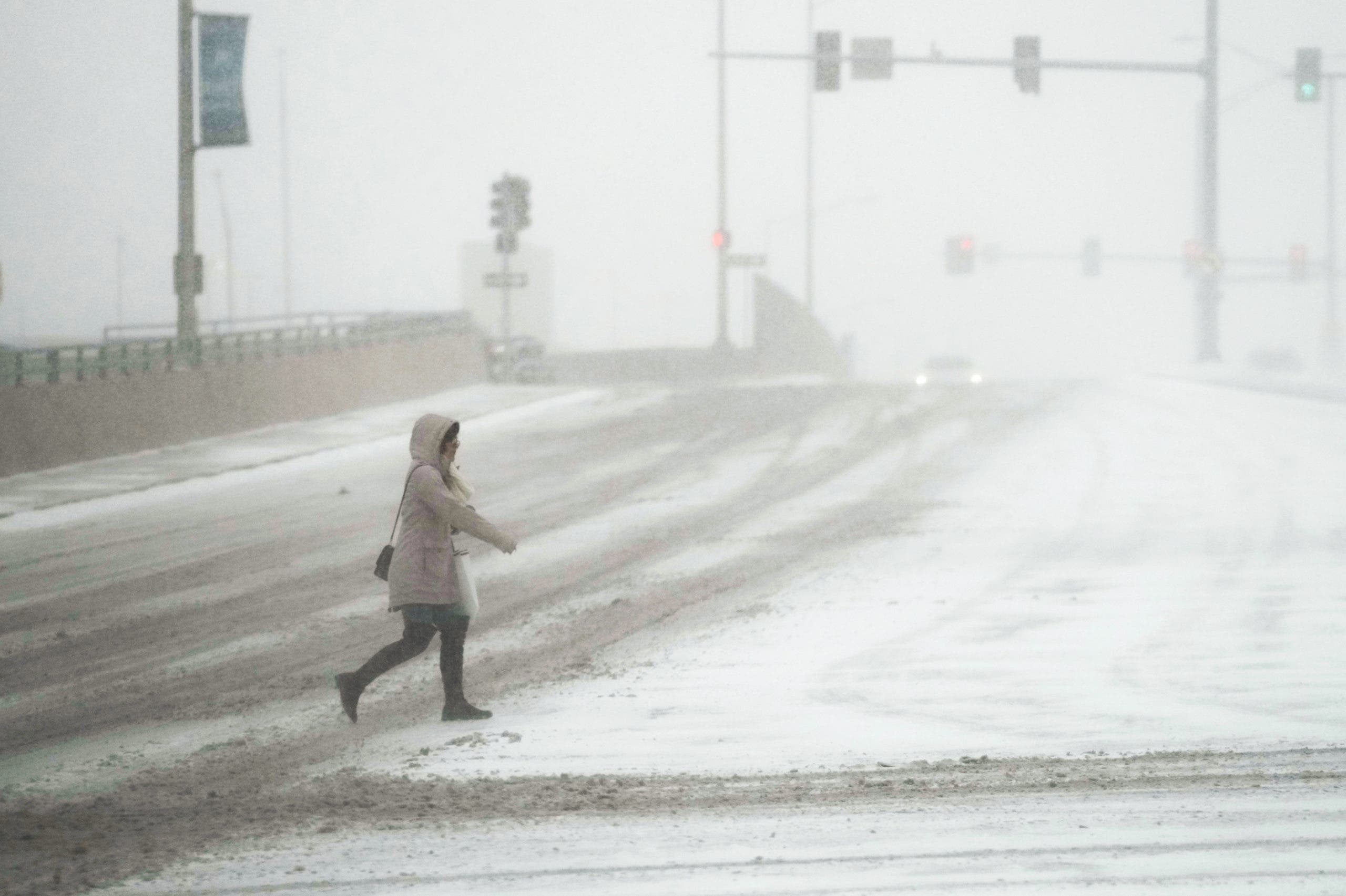 Winter storm in the US causes blackouts and hinders travel