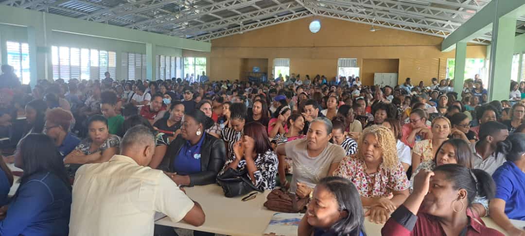 El traslado de directora escuela Haina pone fin a conflicto docente