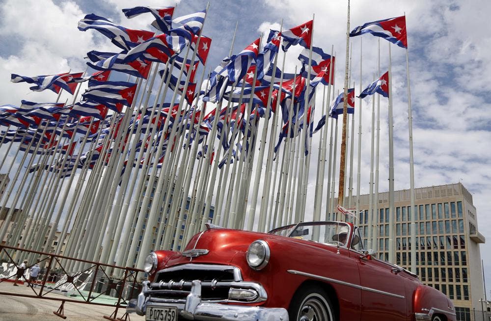 EE.UU reanuda los servicios consulares en su embajada en Cuba