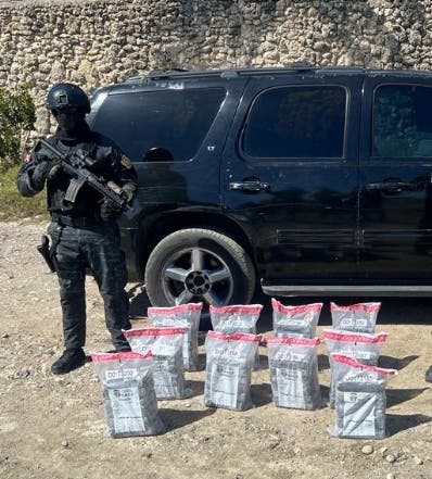 La DNCD ocupa 60 paquetes de cocaína