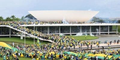 5 preguntas para entender el asalto a las instituciones del Estado en Brasil