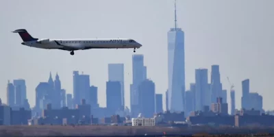 El dramático momento por dos aviones que estuvieron a punto de chocar en Nueva York