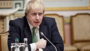 Boris Johnson revela que Putin lo amenazó con lanzar un misil en una conversación previa al conflicto