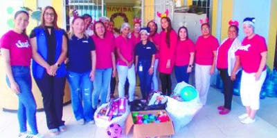 UAPA entregan juguetes a niños de varias provincias