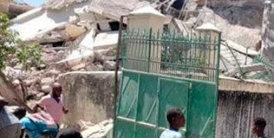 Haití está abandonado y con ruinas del sismo