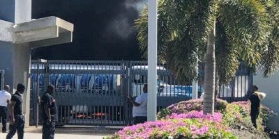 Policías atacan la residencia del primer ministro de Haití
