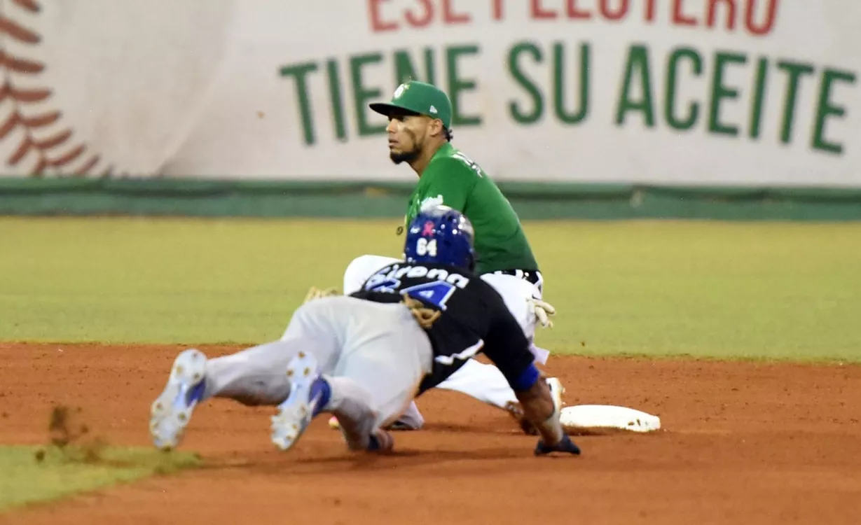 Estrellas y Licey buscan sellar  pase a serie final