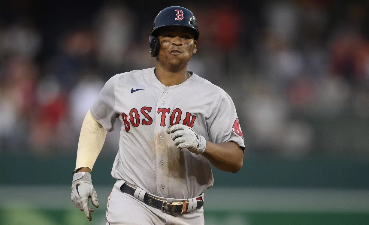 Extensión de contrato a Rafael Devers entra en vigencia en 2024