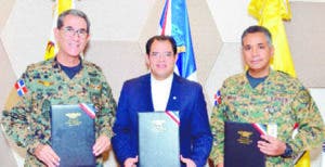 PUCMM dará facilidades  de becas a los militares