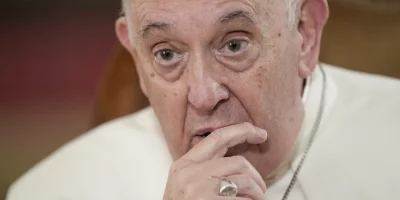 «Ser homosexual no es un delito», dice papa