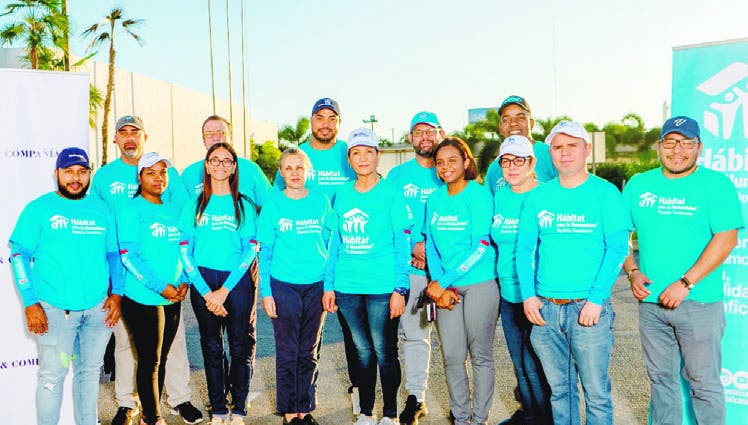 Reid & Compañía lleva apoyo a familia dominicana