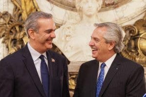 Luis Abinader asistirá el martes a la Cumbre de Celac 