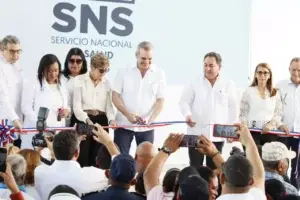 Abinader inaugura Emergencia y diversas áreas Hospital Municipal de Imbert