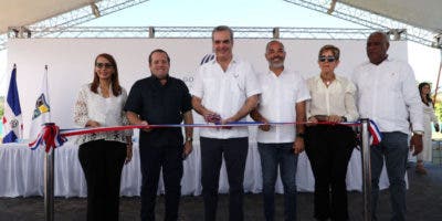Abinader deja inauguradas ocho obras en Puerto Plata y una en Santiago