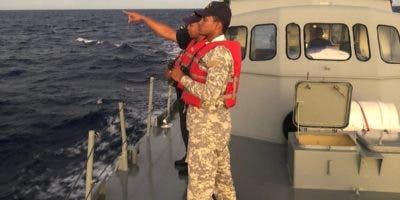 Rescatan noveno tripulante de 12 que estaban a la deriva en aguas del Atlántico