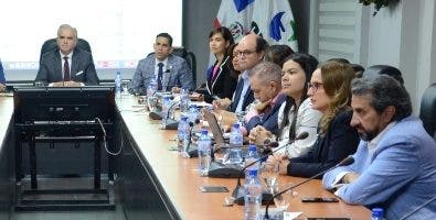 Médicos se retiran de diálogo conflicto ARS