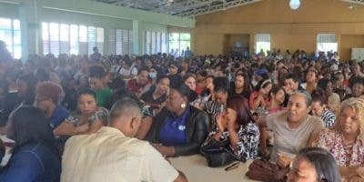 Arbitrariedad escuela Haina genera paro