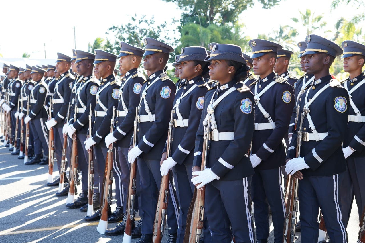 Programa de formación a policías contempla unos 1,400 cursos de capacitación 