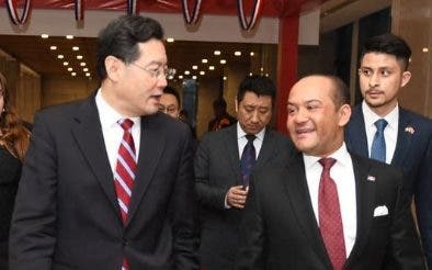 Embajador chino es trasladado a México