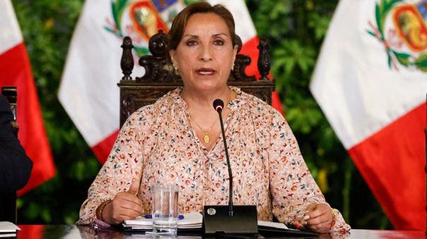 Boluarte insta al Congreso peruano a aprobar un adelanto electoral para 2023
