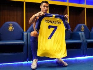 Con Cristiano Ronaldo en las gradas, Al Nassr gana 2-0 a Al Tai