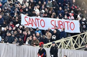 Cerca de 50 mil personas asistieron al funeral de Benedicto XVI