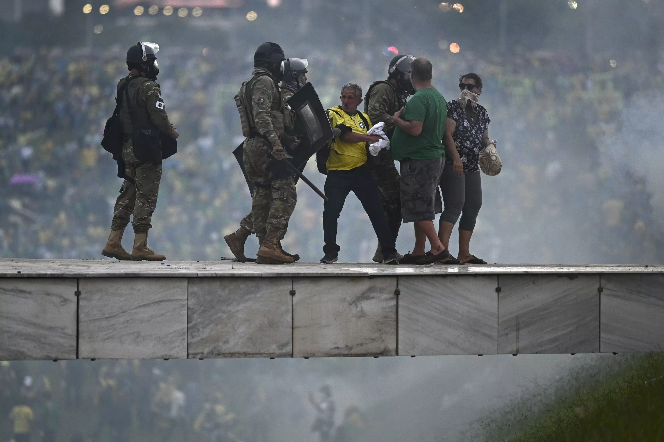 Suben a “casi 200” los bolsonaristas detenidos por intento de golpe de Estado