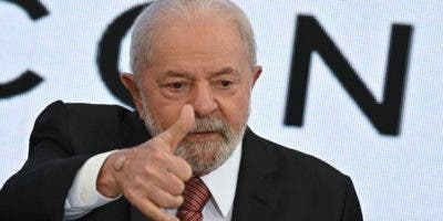 Lula dice que se operará por no aguantar más dolor pero que sólo podrá hacerlo en octubre