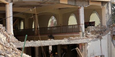 Pakistán: Cien muertos tras el atentado contra la Policía en una mezquita
