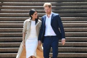 Príncipe Enrique acusa a realeza de causar angustia a Meghan