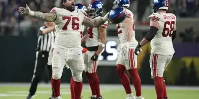 Gigantes vencen a Vikingos para su primera victoria en playoffs en 11 años; Los Bills superan a Dolphins