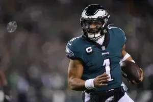 Eagles golpean a Giants temprano y avanzan hacia el juego por el título