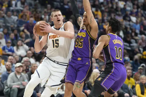 Murray y Jokic lideran la carga en la victoria de los Nuggets sobre los Lakers