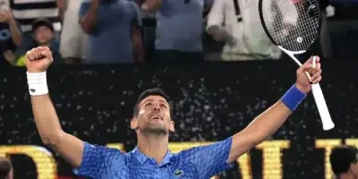 Djokovic supera a Paul; se enfrenta a Tsitsipas en la final del Abierto de Australia