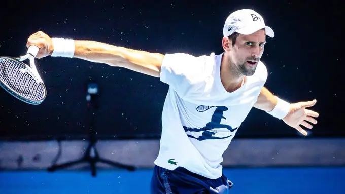 Djokovic recibe una cálida bienvenida en su regreso a Melbourne