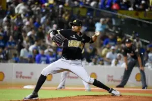 Águilas dominan al Licey y comparten el liderato con las Estrellas