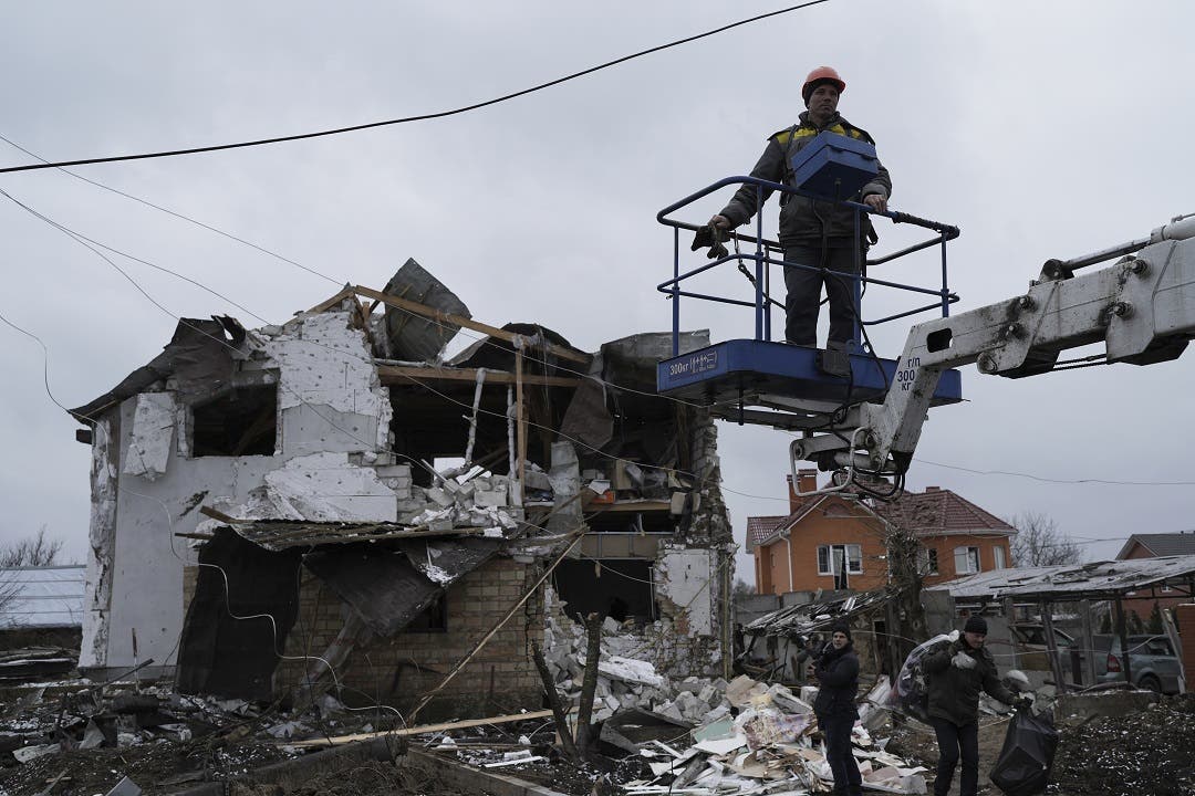 Ucrania sufre otra ola de ataques rusos, a la espera de tanques occidentales