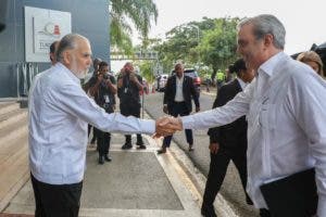 Luis Abinader visita Ministerio de Medio Ambiente